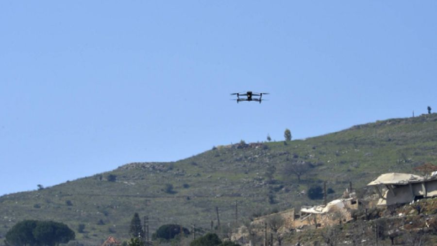Tensions renouvelées au Liban-Sud: Frappe israélienne et patrouilles militaires contre des positions du Hezb