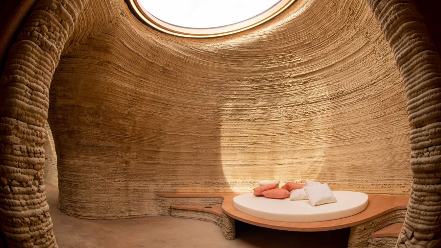 Huit jours, un peu de terre… et la robotique bâtit une maison!