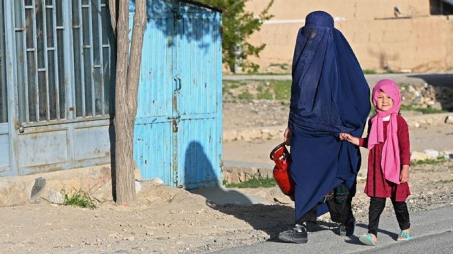 Exclure les femmes va coûter 6% de son PIB à l'Afghanistan, selon le PNUD