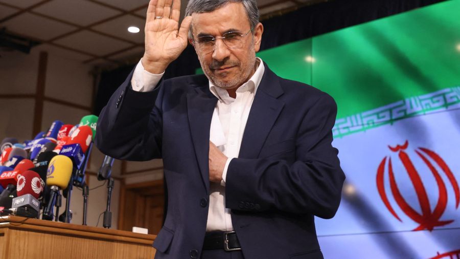  Ahmadinejad, l'ennemi devenu allié?