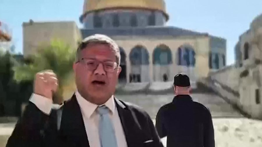 Ben Gvir dirige les prières à Al-Aqsa et attire les critiques