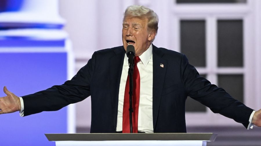 Trump prédit une "victoire incroyable" en novembre