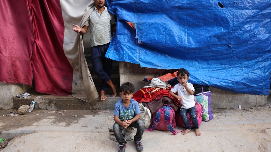 Des dizaines de morts dans un bombardement sur une école à Gaza