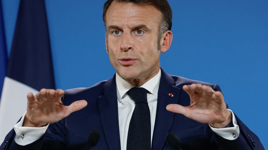 La diplomatie Macron au Proche-Orient: fermeté et controverse
