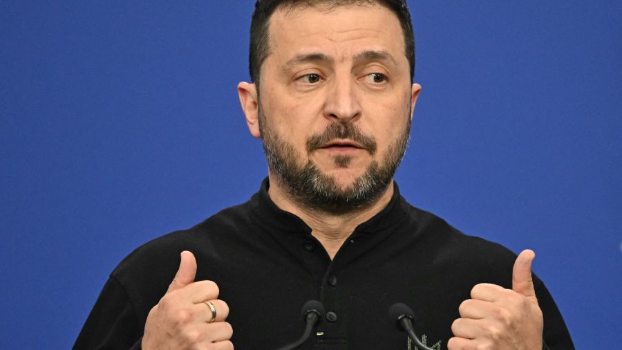 Ukraine: Zelensky dit vouloir la fin de la guerre en 2025 par \