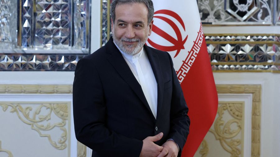 Montré du doigt sur le nucléaire, l'Iran s'assoit à la table des Européens