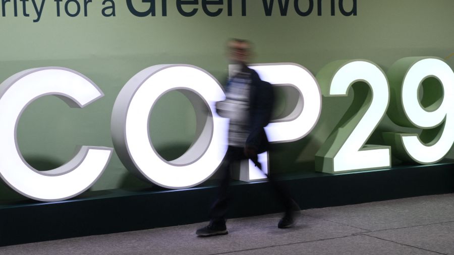COP29: les pays pauvres se résignent à un accord financier \