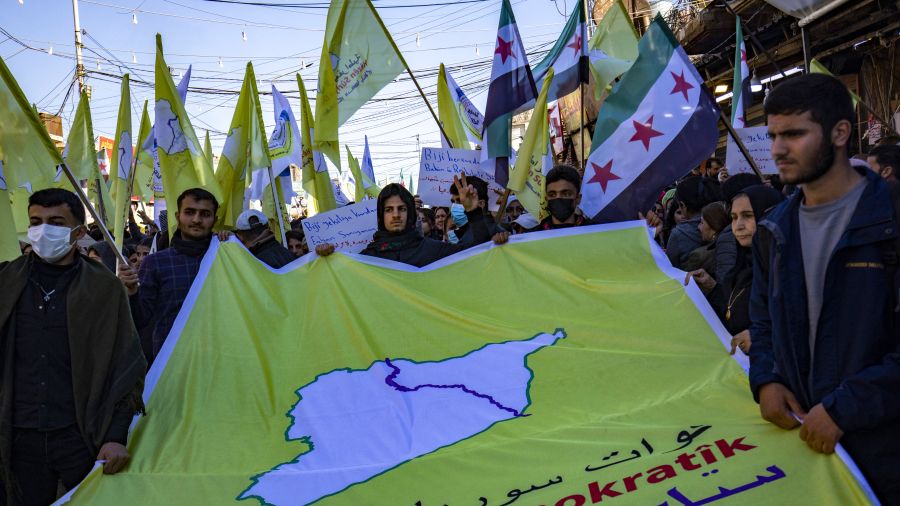 Après des décennies de répression, des Kurdes syriens espèrent enfin avoir voix au chapitre