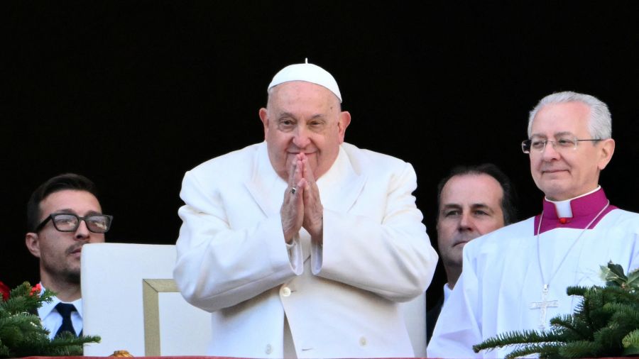 L'état du pape François continue de s'améliorer