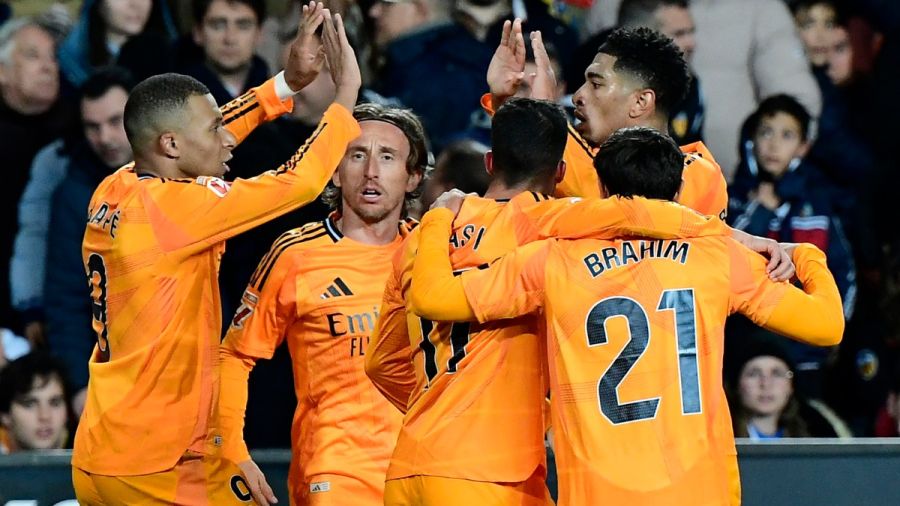 Le Real Madrid, réduit à dix, gagne à Valence (2-1) et prend la tête de la Liga