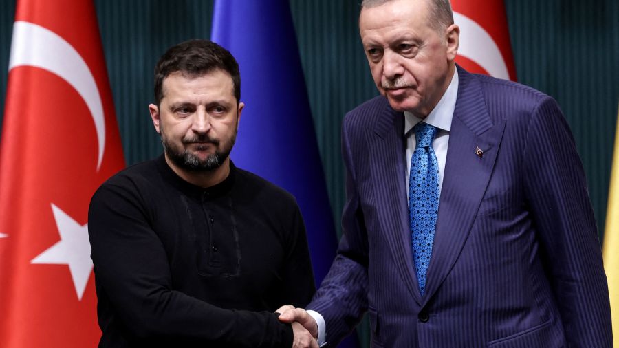 Ukraine: Zelensky réclame des pourparlers "équitables" qui incluent l'UE, le Royaume-Uni et la Turquie