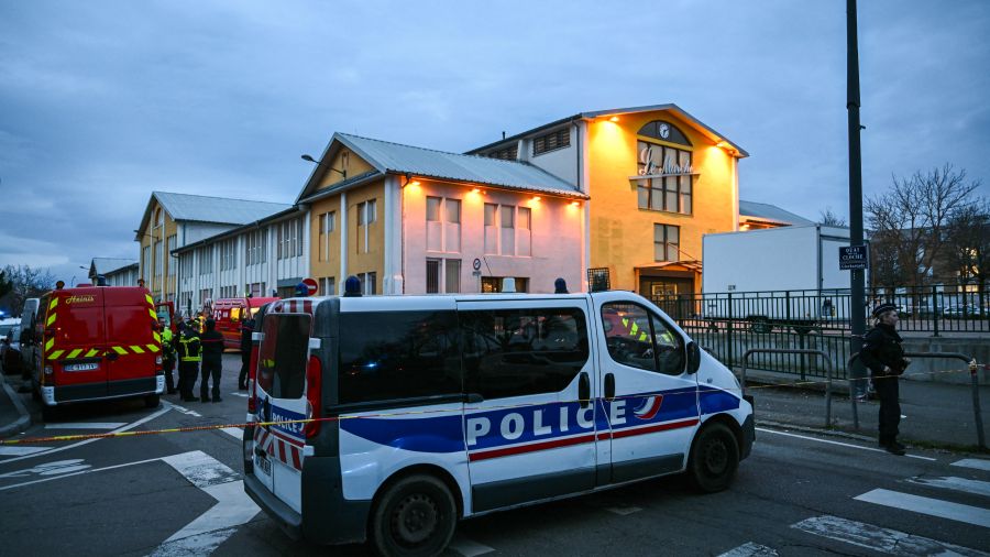 "Attentat terroriste" en France, un mort et au moins trois blessés