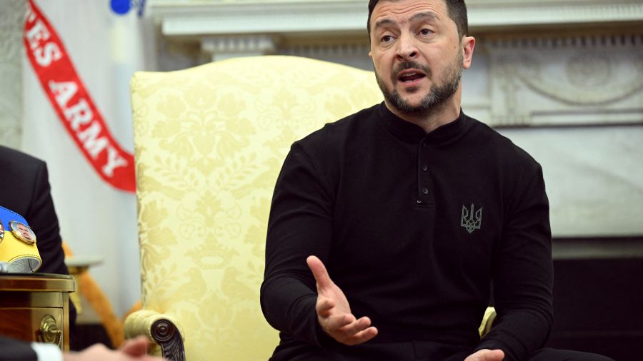Ukraine: le Kremlin appelle à "forcer" Zelensky à faire "la paix"
