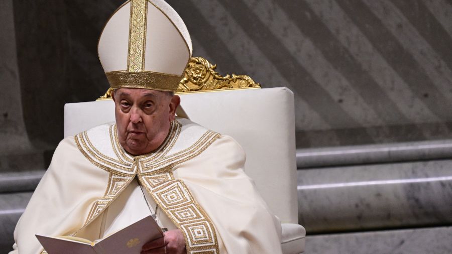 Vatican: Le pape François a passé une nuit \