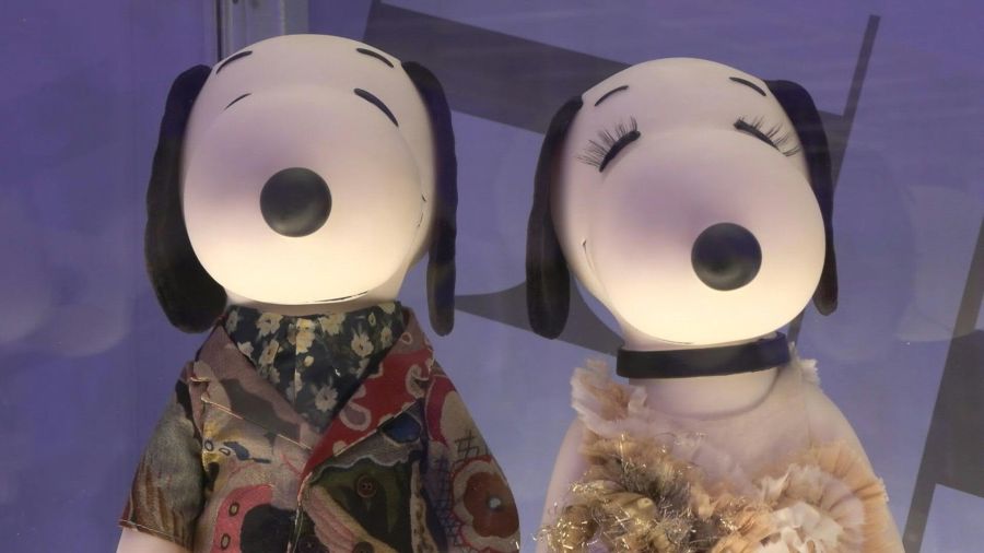 "Snoopy in Style": un chien qui a du style en exposition à Paris