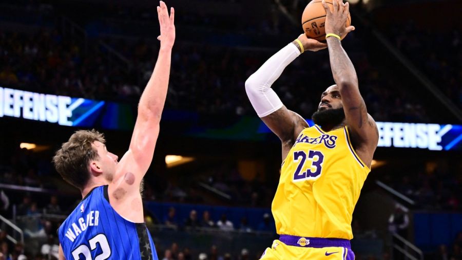 NBA: les Lakers encore battus, les Nuggets renversés par les Bulls