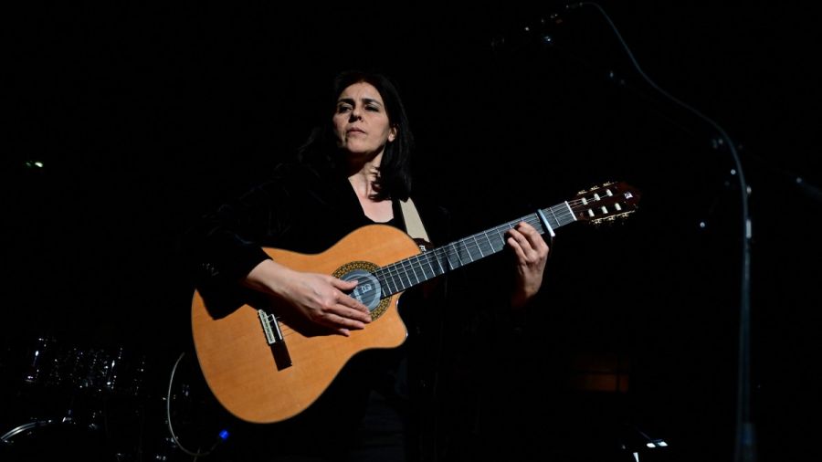 Souad Massi appelle au dialogue entre Paris et Alger