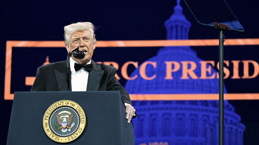 À  la demande de Trump, le Congrès révoque 9 milliards de dollars du budget