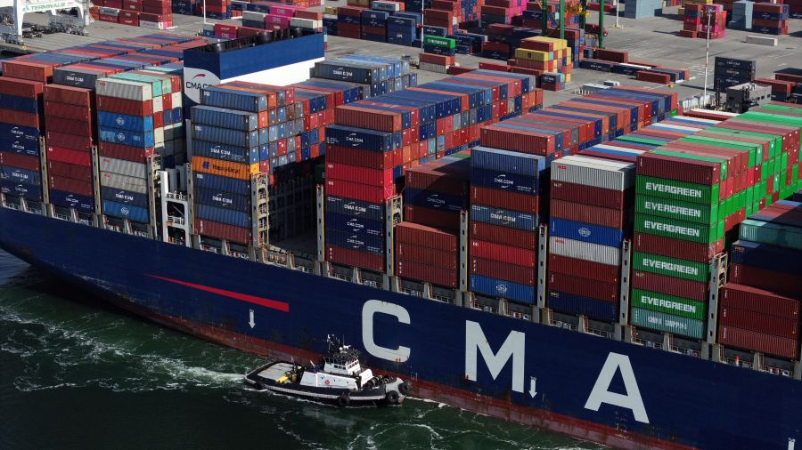 CMA CGM signe la commande de six porte-conteneurs en Inde, et y développe sa recherche