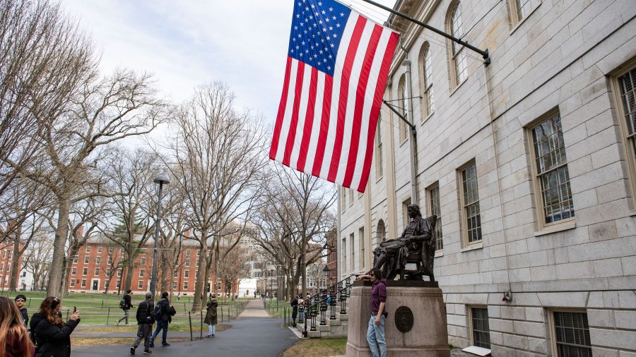 Washington envisage d'annuler ses contrats fédéraux avec Harvard