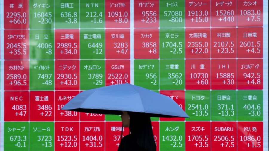Marchés en Asie: le pétrole bondit après les frappes américaines en Iran