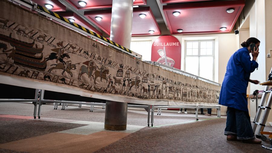 Extraction réussie de la tapisserie de Bayeux avant son prêt au British Museum