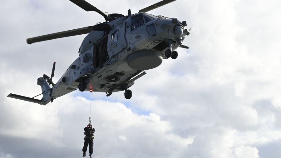 Le Danemark accuse la Russie d'avoir tiré des fusées éclairantes vers un de ses hélicoptères