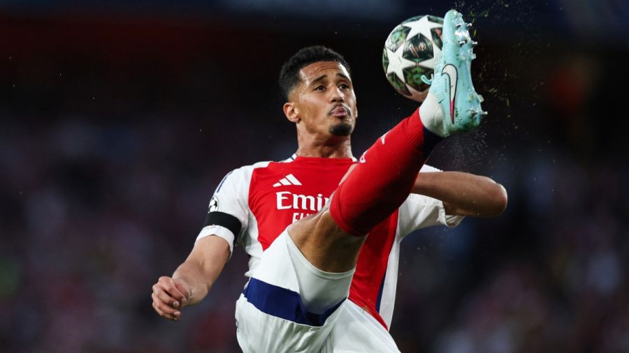 Foot: Arsenal confirme la prolongation de contrat de William Saliba