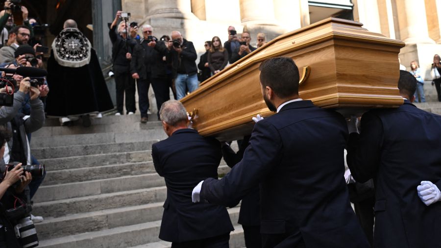 Dernier hommage à Claudia Cardinale à Paris, sous les applaudissements d’une foule émue