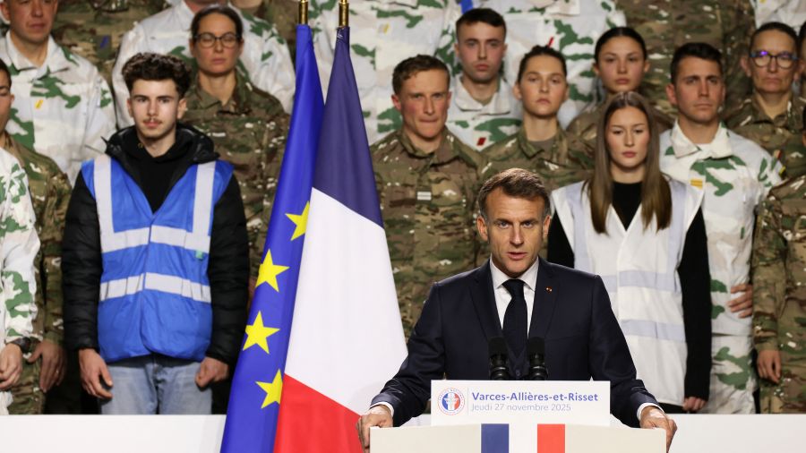Macron rétablit un «service national» militaire volontaire de dix mois