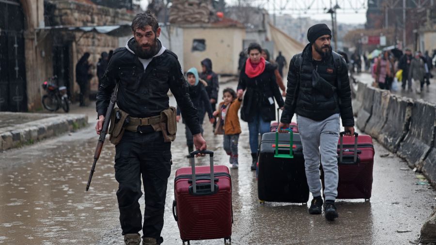 Syrie: l'armée dit avoir achevé son opération à Alep contre les forces kurdes, qui démentent