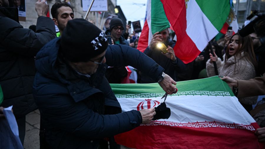 Iran: bilan des morts proche de 2.600, selon une agence de droits humains
