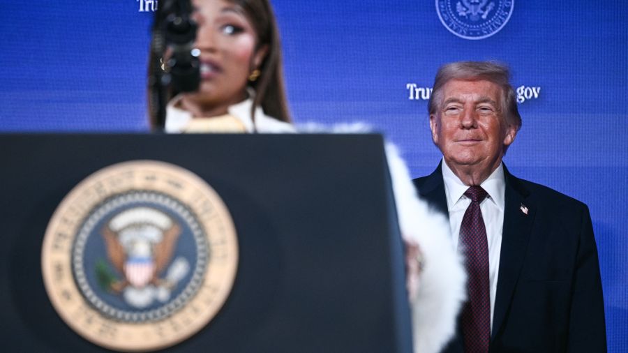La rappeuse Nicki Minaj se dit «première fan» de Trump 