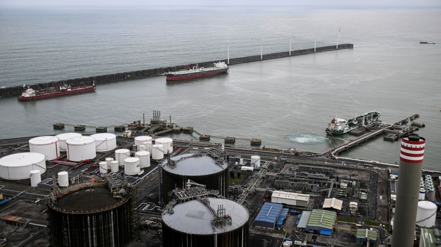 Les stocks stratégiques de pétrole, levier pour amortir les crises