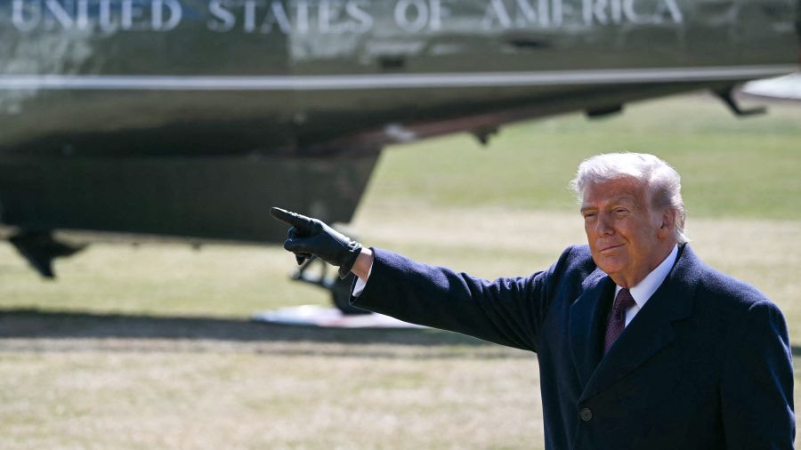 Menaces, négociations, frappes: l’escalade de Trump contre Téhéran