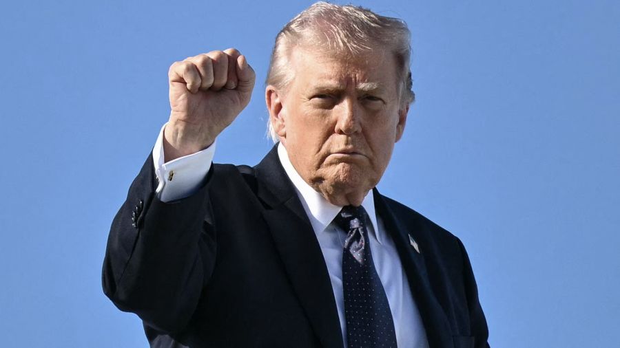 Trump applaudit la destruction d'un pont en Iran, appelle Téhéran à conclure un accord