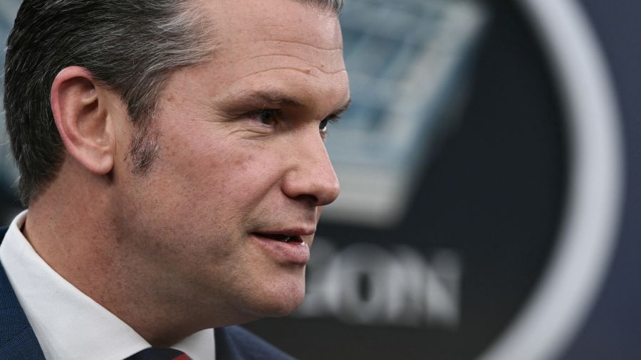 Plus de 15.000 cibles touchées dans les frappes américno-israéliennes contre l'Iran, affirme Hegseth