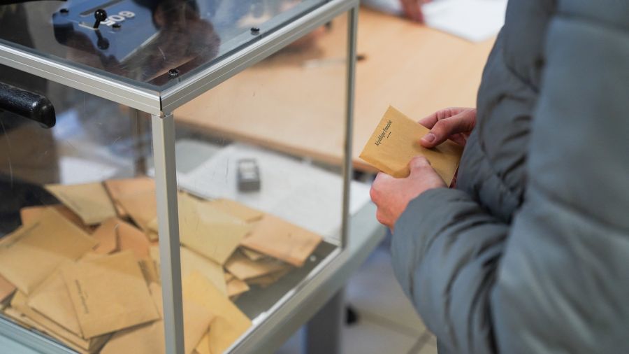 Aux municipales, jour de trêve avant un second tour à suspense