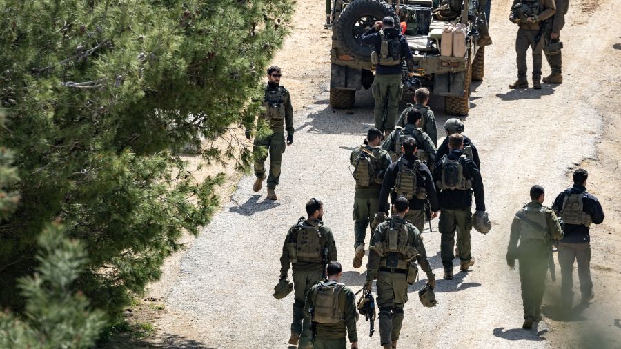 Israël met en garde contre un retour au sud et poursuit ses frappes 