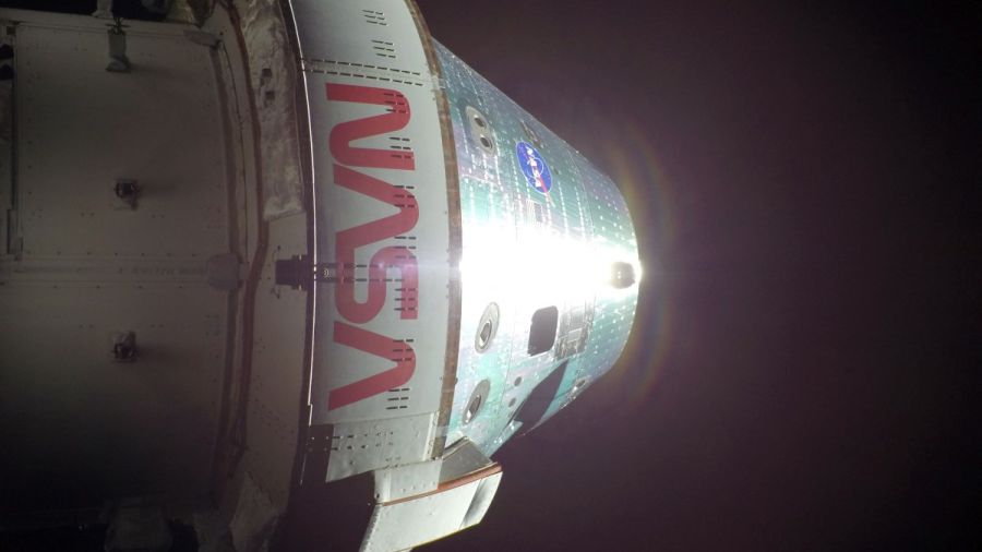 Après leur tour de Lune, les astronautes d'Artémis se rapprochent du retour