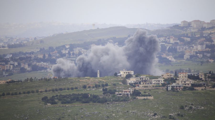 L'armée israélienne annonce des frappes sur des infrastructures du Hezbollah au Sud