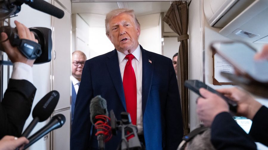 Trump affirme que les pilotes «vont bien» après l'annonce du crash d'un hélicoptère américain près d'Ormuz