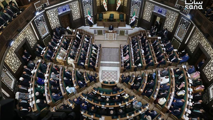 Syrie: première séance du Parlement post-Assad