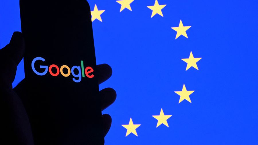 L'UE inflige 890 millions d'euros d'amendes à Google, risquant la colère de Trump
