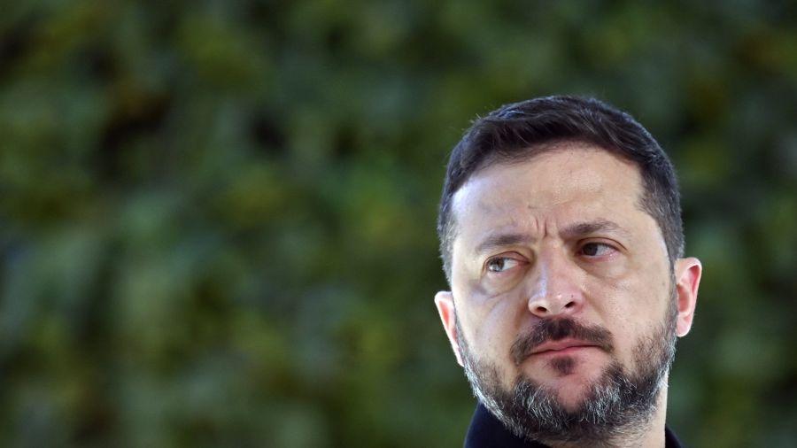 Ukraine: Zelensky annonce avoir rendu visite aux troupes sur le front