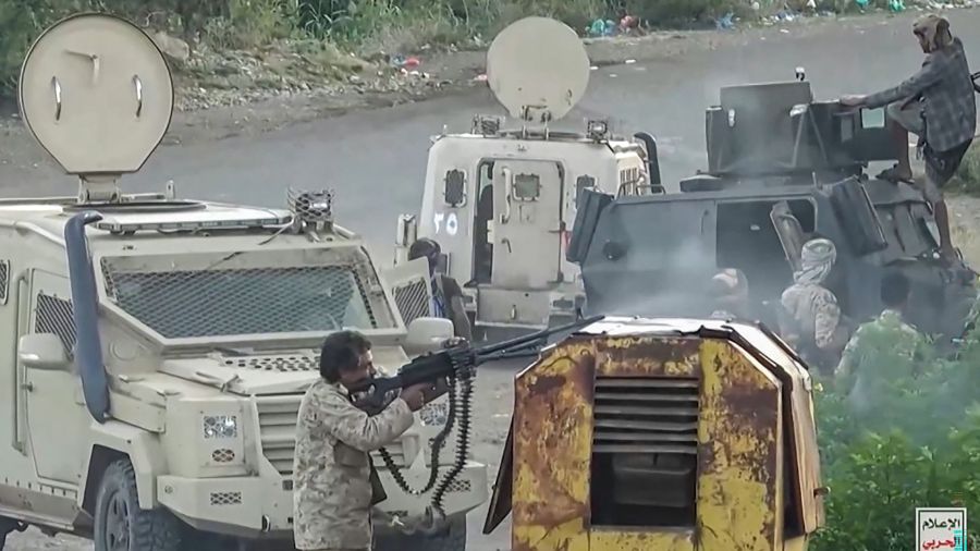 Trois Saoudiens tués dans les frappes jeudi contre l'aéroport de Riyad