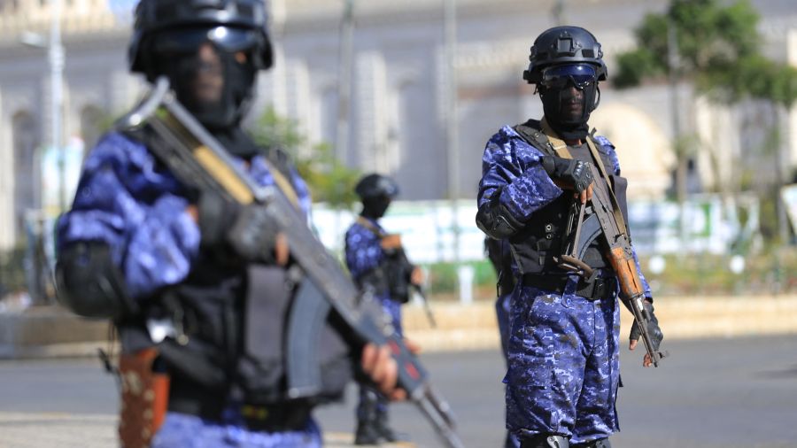 Les forces yéménites disent progresser contre les Houthis autour du détroit de Bab el-Mandeb