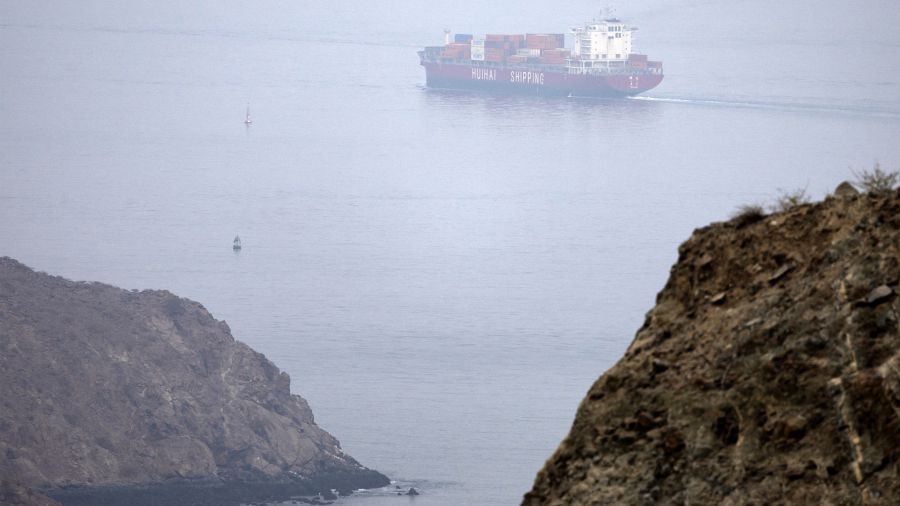 L’Iran affirme que quatre pétroliers ont heurté des mines dans le détroit d’Ormuz