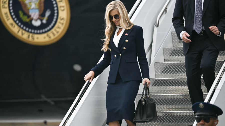 La nouvelle porte-parole de Trump prend la porte au bout de cinq jours