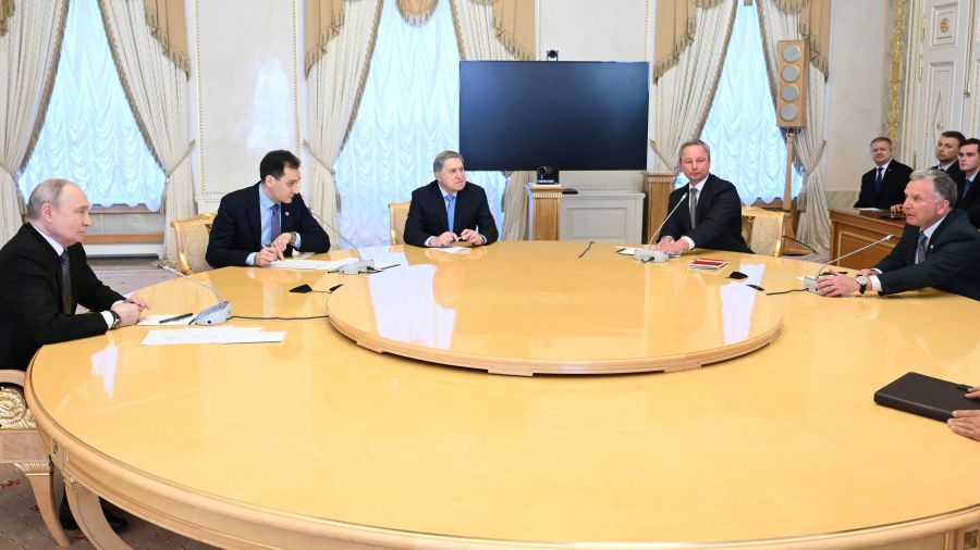 Des négociations Russie-Ukraine sous médiation américaine «prévues» à Abou Dhabi en novembre, selon Moscou
